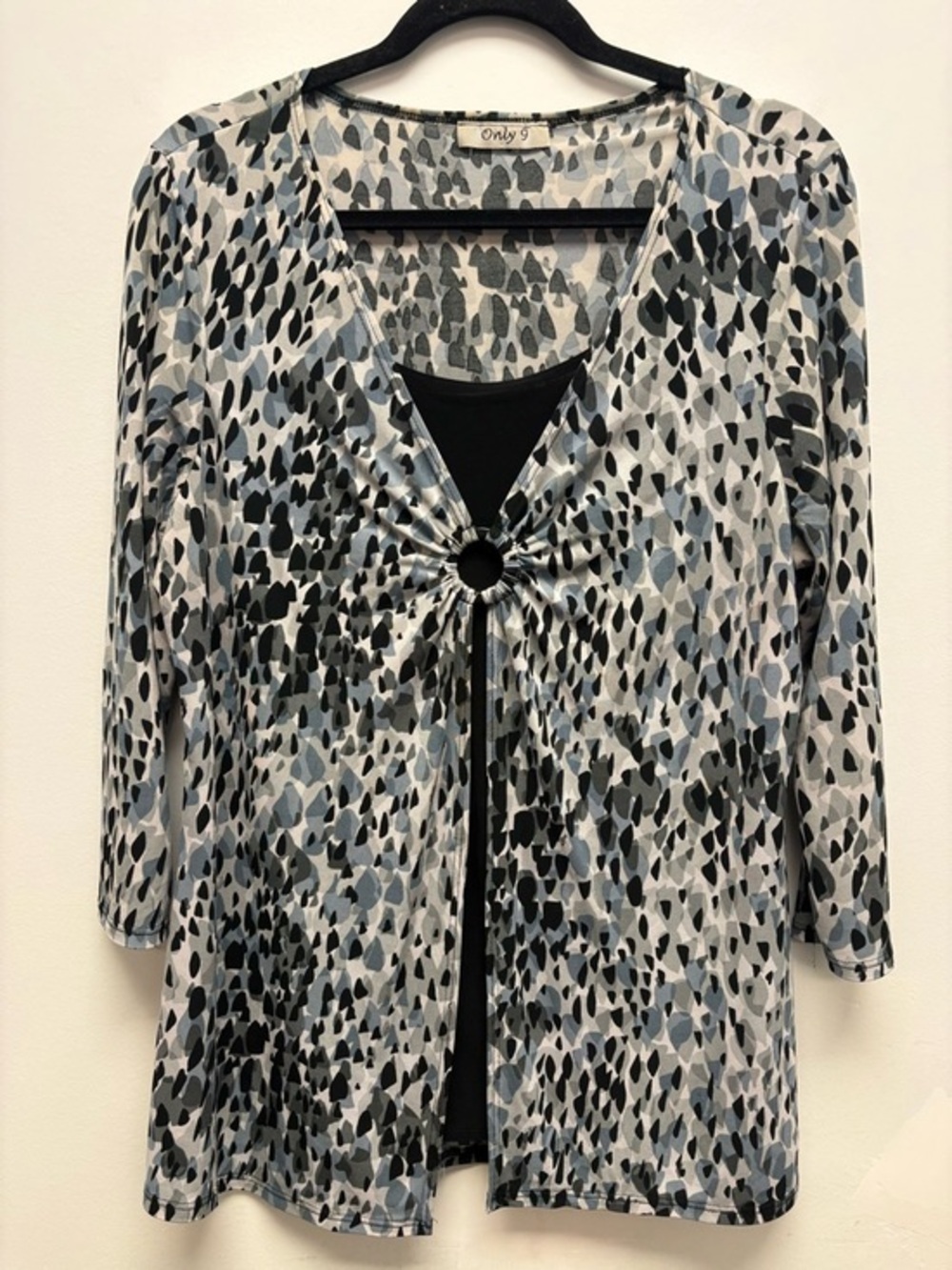 4 for $25 🖤 Only 9 Printed Layered Top (Size not listed – fits approx. XL) 🖤